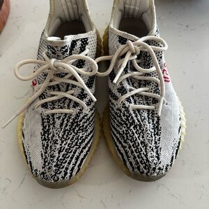 Adidas Yeezy Boost 350 V2 Zebra